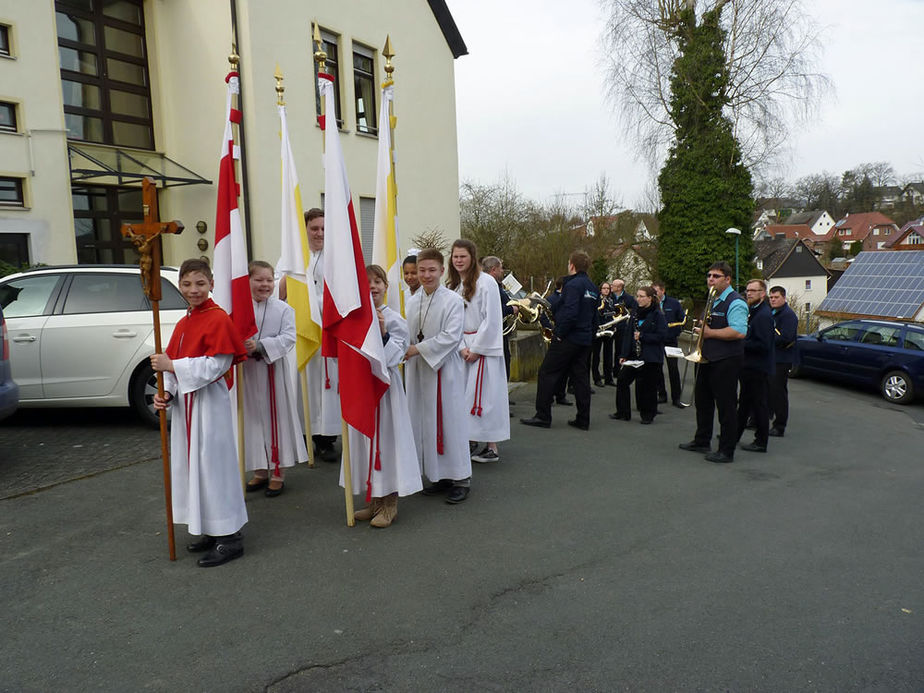 1. Heilige Kommunion in St. Crescentius (Foto: Karl-Franz Thiede)